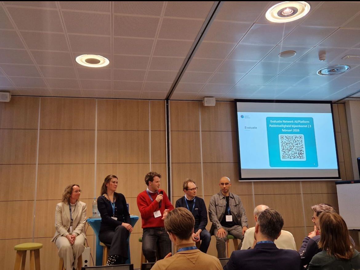 Artsen moeten AI-geletterd zijn. Maar wat betekent dat in de praktijk?